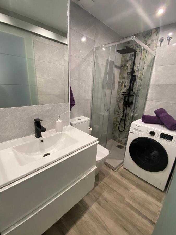 פואנגירולה Mediterranean View Suite Costa Del Sol מראה חיצוני תמונה