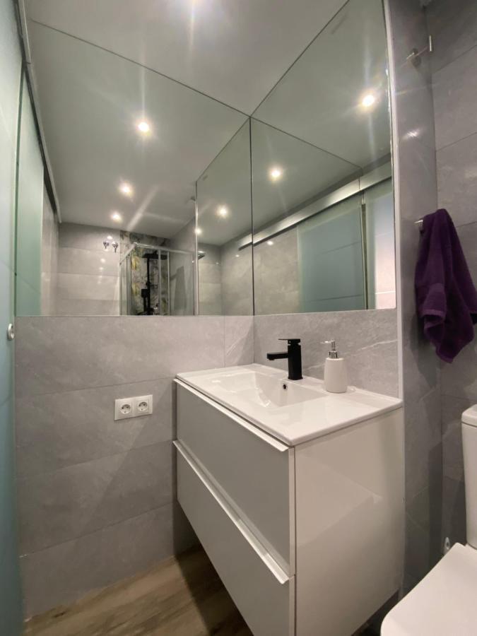 פואנגירולה Mediterranean View Suite Costa Del Sol מראה חיצוני תמונה