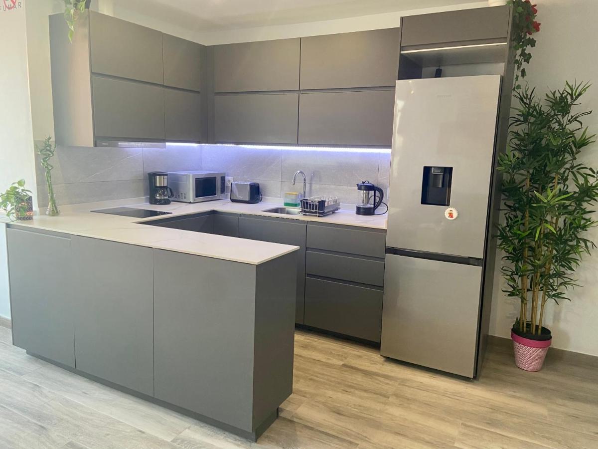 פואנגירולה Mediterranean View Suite Costa Del Sol מראה חיצוני תמונה